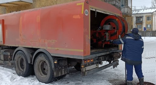 Чистка и промывка канализации гидропромывкой КО стоимость услуг и где заказать - Тобольск