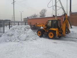 Уборка, чистка снега спецтехникой стоимость услуг и где заказать - Заводоуковск